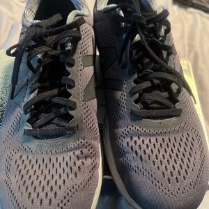 New Balance Heathered Gray Sneakers